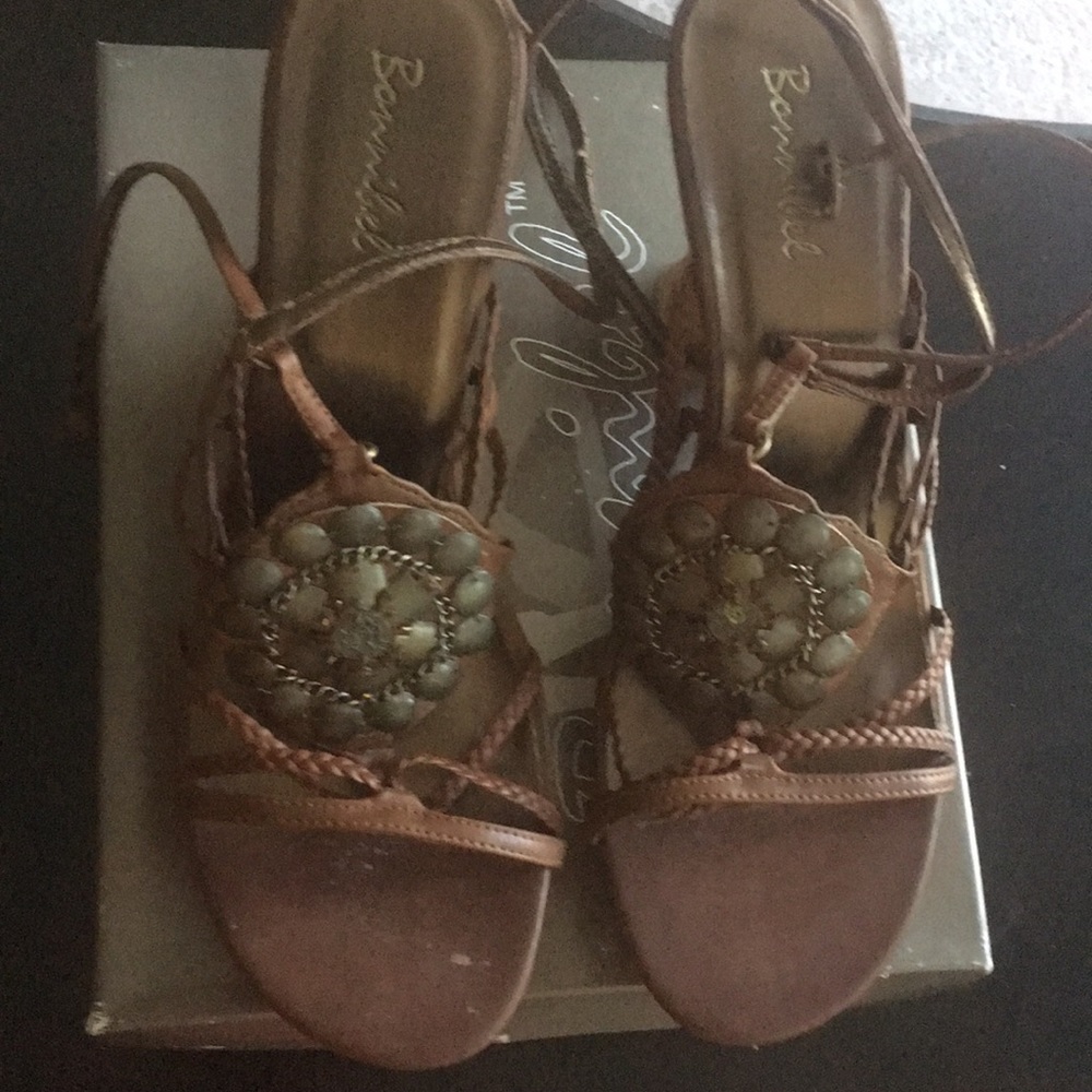 Bonnibel Wedges